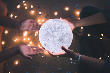 Levitating Moon Lamp: A New Aura for Your Home